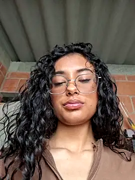 morocha231 Adlı Modelin Canlı XXX Sohbeti