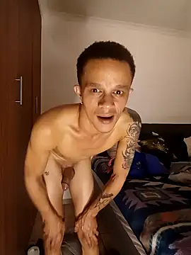 Brentrawbreed Webcam show