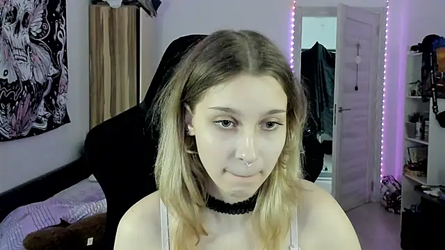 Cassi_Stonem – Live XXX-chat