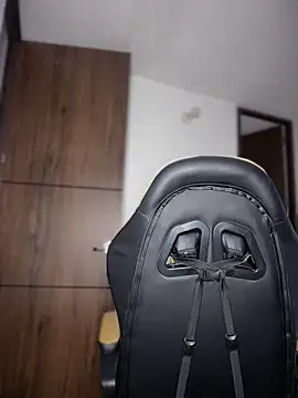 Nikol_Rang__'s Webcam Show