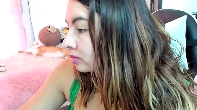 Živý XXX chat __Emma__11__Lecat_