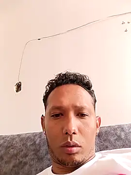 venezolano25's Webcam Show