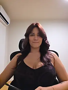 MiaRides19 现场XXX聊天