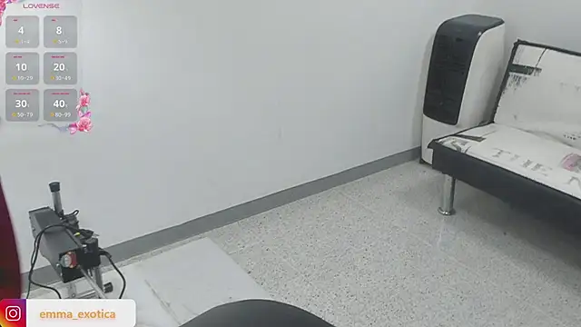 Emma_exotica 现场XXX聊天