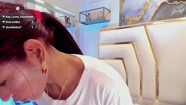 แชท XXX สดของ HannaPetit