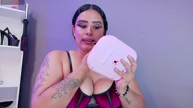 MariaGaitan 现场XXX聊天