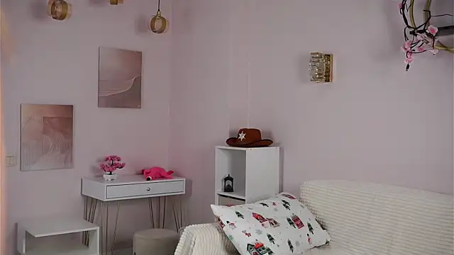 SunnivaCovil 라이브 XXX 채팅