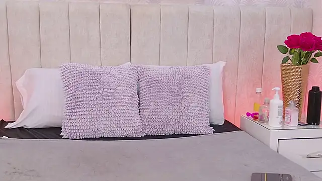 SaraLugo Chat XXX live