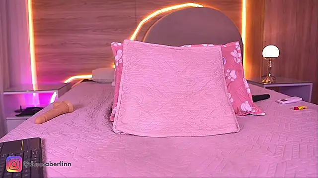 danna_berlin_: απευθείας συνομιλία ΧΧΧ