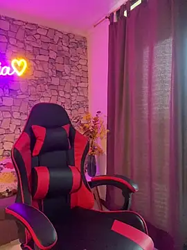 Miaswwe Chat XXX live