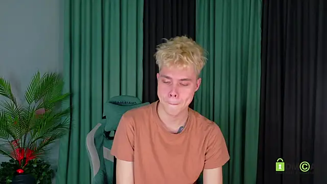 Fred_CuteのライブXXXチャット