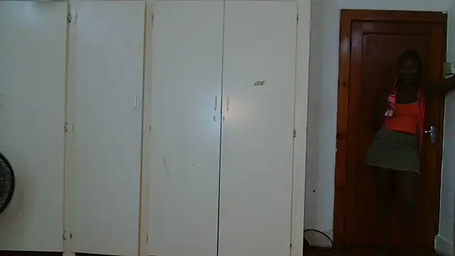 Moreish-06 Chat XXX in diretta