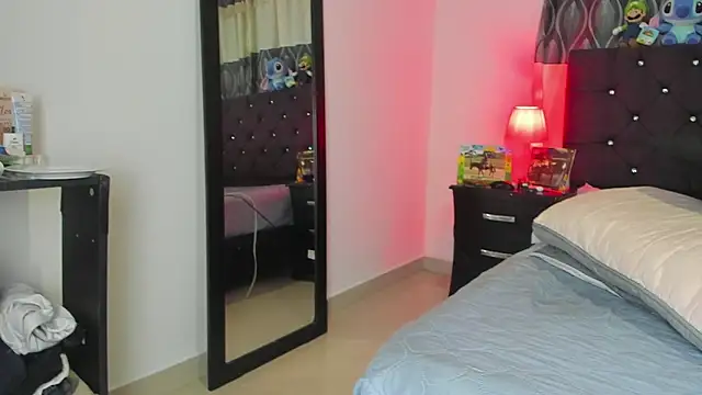 dereck_karter élő XXX-chatje