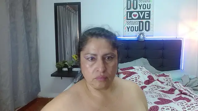 Keyla01_: απευθείας συνομιλία ΧΧΧ