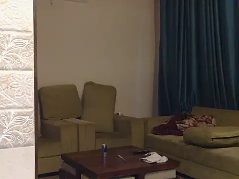 Piyyuu Show in webcam