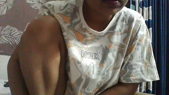 XXX chat uživo modela shalini_fire