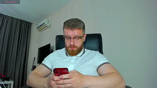 Chatroom XXX en direct de Findom_guy