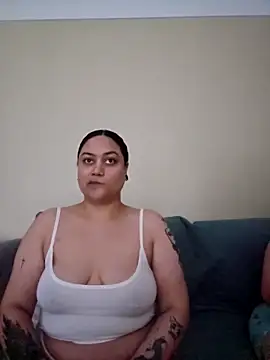 Онлайн чат XXX honeeyyy_pot