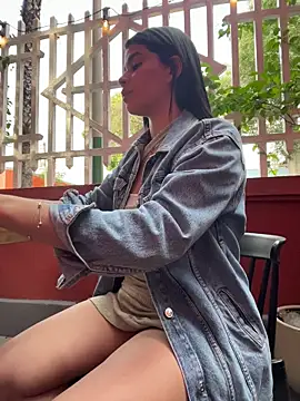 Chat XXX ao vivo de Leah_Honey26