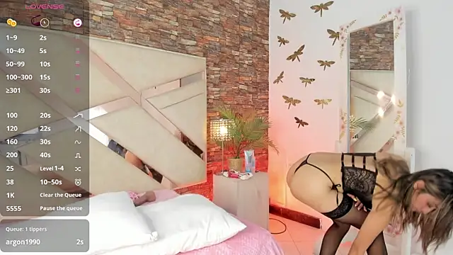 lucy_davies: онлайн-секс-чат