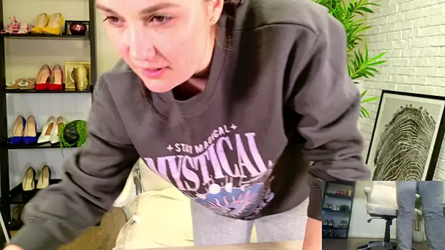 Онлайн чат XXX SelineSole