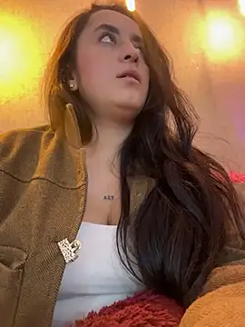 Antonella_Julieta Adlı Modelin Canlı XXX Sohbeti