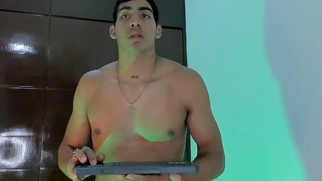 Milo_LatinBoy Obrolan Langsung XXX