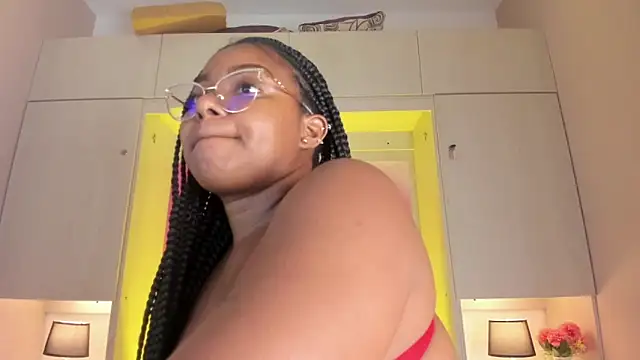 tamaraa_smiith: απευθείας συνομιλία ΧΧΧ