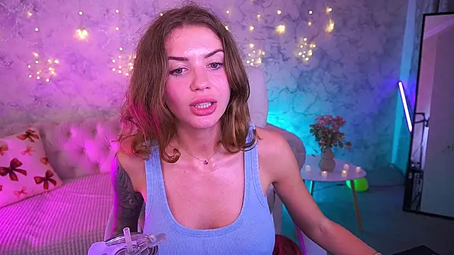 CurlyCandyXX – Live XXX-chat