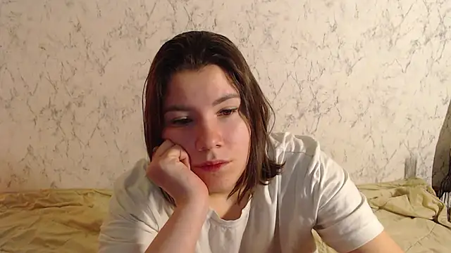 AdelMauds: απευθείας συνομιλία ΧΧΧ