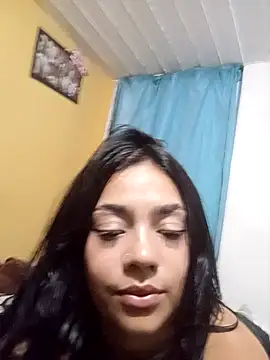 baby-skinnd Chat XXX live