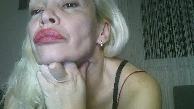 EvaaMina: απευθείας συνομιλία ΧΧΧ