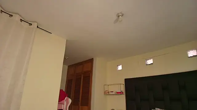 XXX chat uživo modela shanakendal2