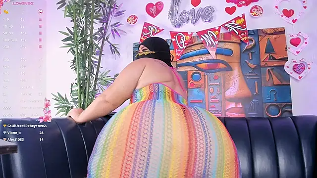 Chat XXX Live samanee_konn