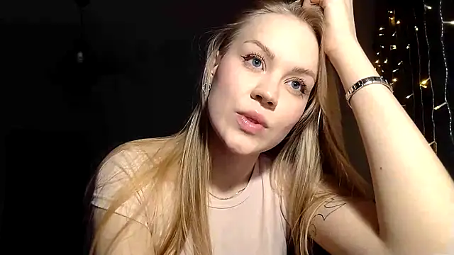 XXX chat uživo modela LunaPeony