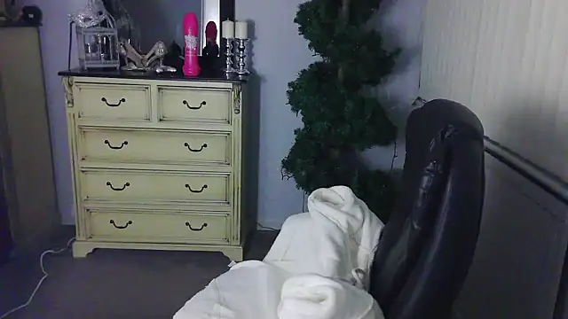 BridgetBlueEyes Live XXX-Chat