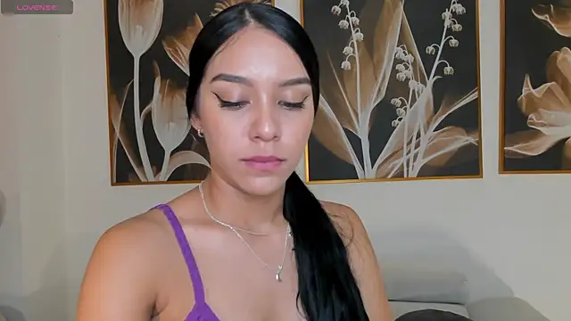 AmaliaCrus: онлайн-секс-чат