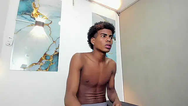 Chat +18 de XAVI_LEE ao vivo