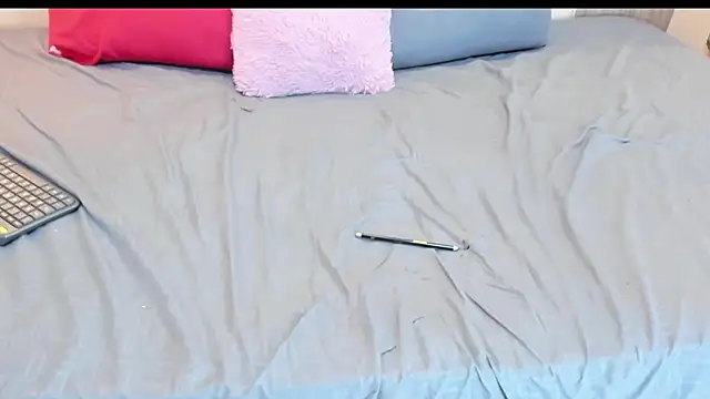 kathe_hot Adlı Modelin Canlı XXX Sohbeti