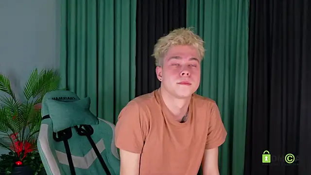 Chat +18 de Fred_Cute ao vivo