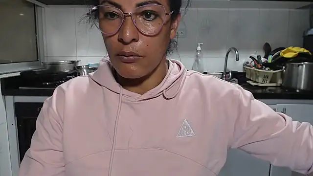 kateleyagrey Webcam Show