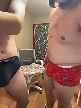 desiredude9 Show in webcam