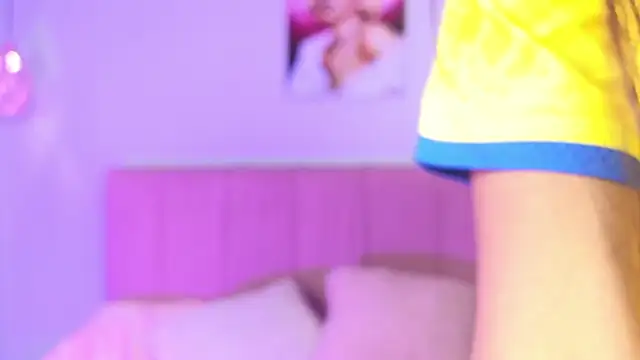 ela_petitのライブXXXチャット