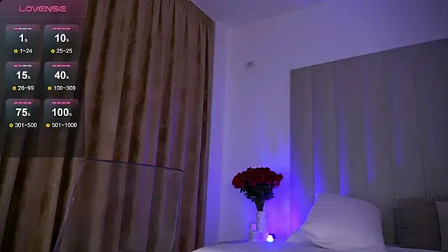 AishaSins 即時 XXX 聊天