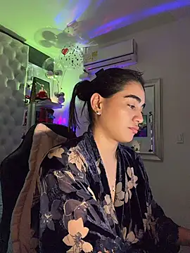 ZarahEvans' Live XXX Chat