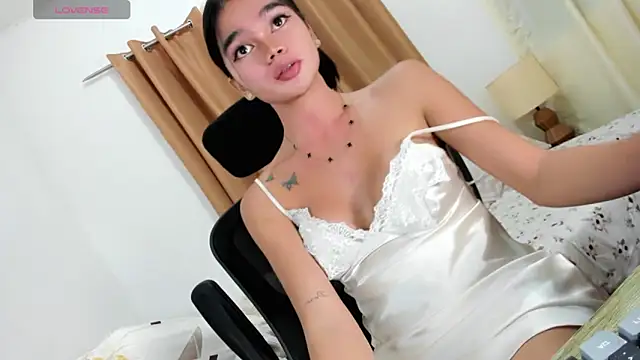 kendall_petite18 webkamerás műsora