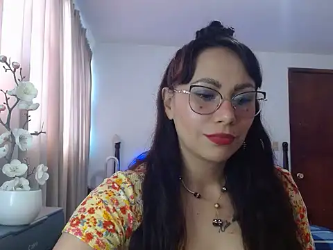 Pokazy przed kamerką – AloLovely_