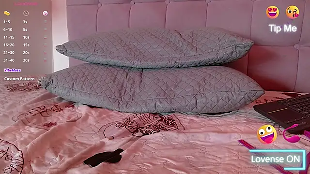 Lola_wish1's Live XXX Chat