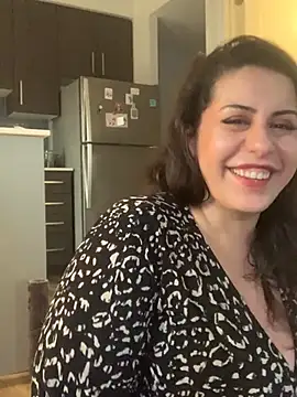 Živý XXX chat holyeroticss