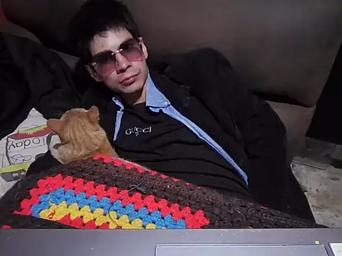 lmlfff Chat XXX in diretta